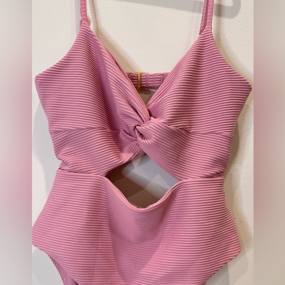 L*Space Blush Kyslee cutout One Piece Swimsuit - Picture 7 of 11